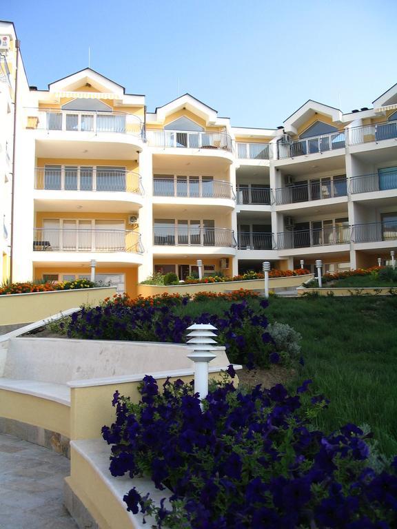 Golden Wave Apartment โซโซโปล ภายนอก รูปภาพ