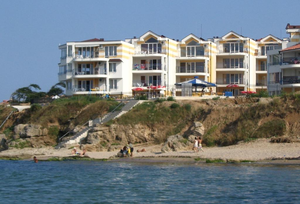 Golden Wave Apartment โซโซโปล ภายนอก รูปภาพ